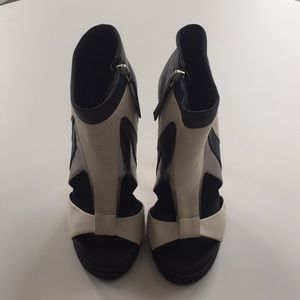 Camilla Skovgaard open toe black and white bootie